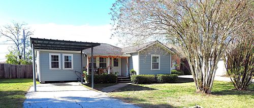 828 Robinson Rd, La Porte, TX, 77571-9526 | Card Image