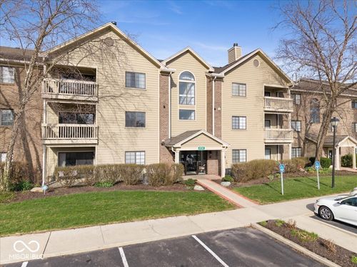 202-8720 Yardley Ct, Indianapolis, IN, 46268-4915 | Card Image