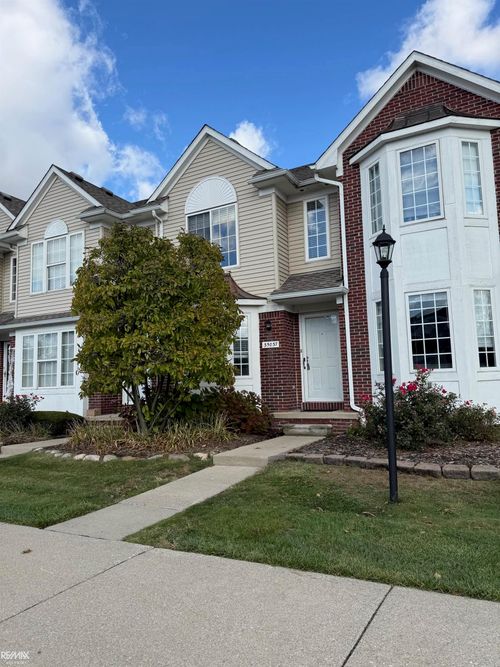 35037 Windsor Dr, New Baltimore, MI, 48047-4376 | Card Image