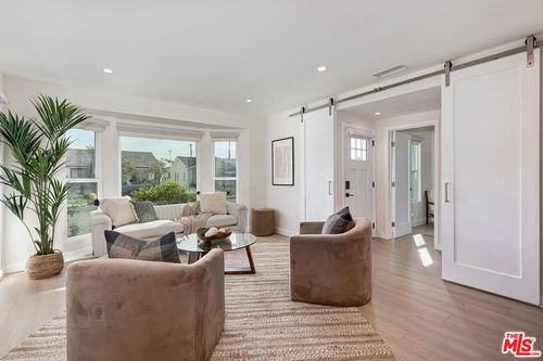 11115 Mcdonald St, Culver City, CA, 90230-5367 | Card Image