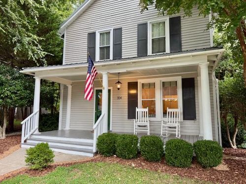 304 Second Ave, Farmville, VA, 23901-1906 | Card Image