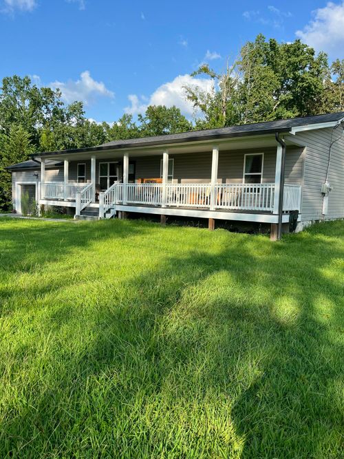 9400 W Ridge Trail Rd, Soddy Daisy, TN, 37379-4015 | Card Image