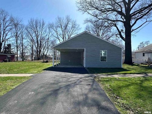 506 W Douglas St, Fairfield, IL, 62837-1721 | Card Image