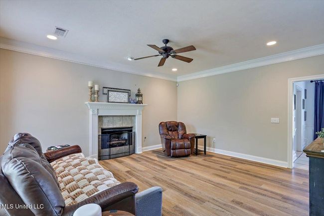 06-449 Abbey Woods | Image 4