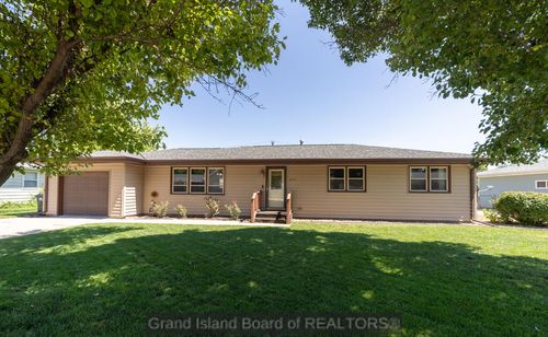 2611 19th Ave, Central City, NE, 68826-9757 | Card Image