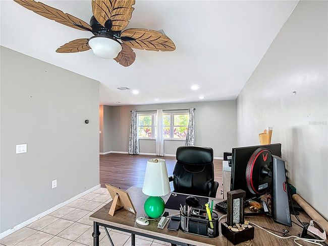 Front Room 7 | Image 13
