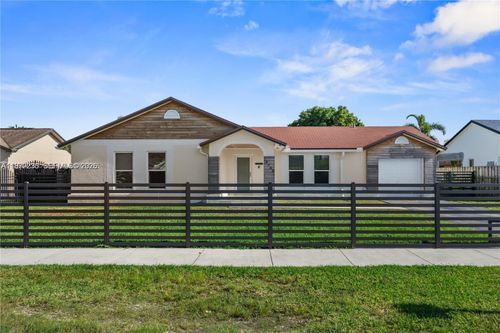 13752 Sw 285th St, Homestead, FL, 33033-5708 | Card Image