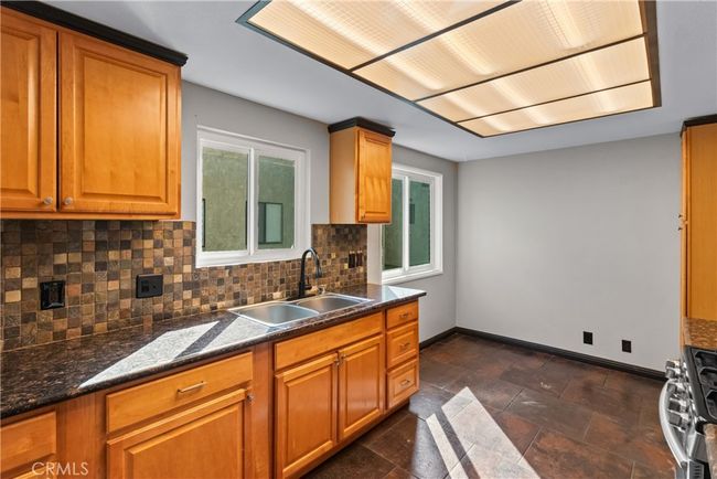 UNIT-13 - 8933 Willis Ave, Townhouse with 2 bedrooms, 3 bathrooms and 2 parking in Panorama City CA | Image 14