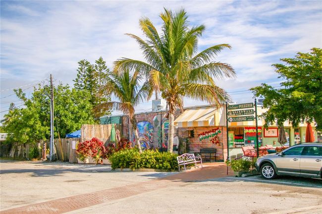 5357 Skyline Pl, House other with 3 bedrooms, 2 bathrooms and null parking in SARASOTA FL | Image 40