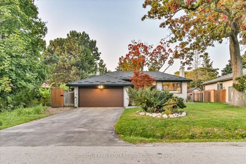 bsmt-130 Princess Anne Cres, Etobicoke, ON, M9A2R6 | Card Image