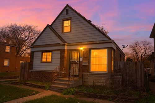 1593 Kenilworth Dr, Calumet City, IL, 60409-6317 | Card Image