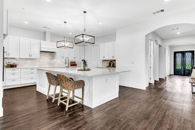 Custom kitchen, a chef's delight! | Image 9