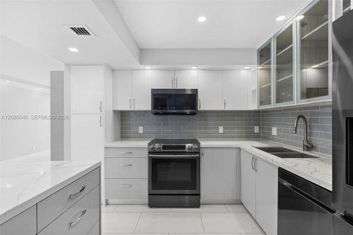 411-701 Three Islands Blvd, Hallandale Beach, FL, 33009-2822 | Card Image