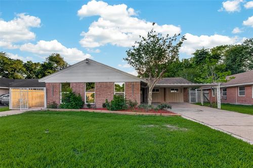 11206 Huggins Drive, Houston, TX, 77035 | Card Image