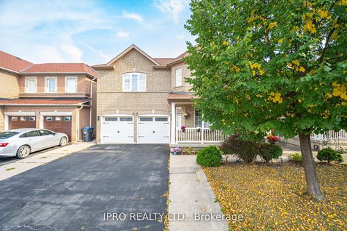 49 Australia Dr, Brampton, ON, L6R3E9 | Card Image
