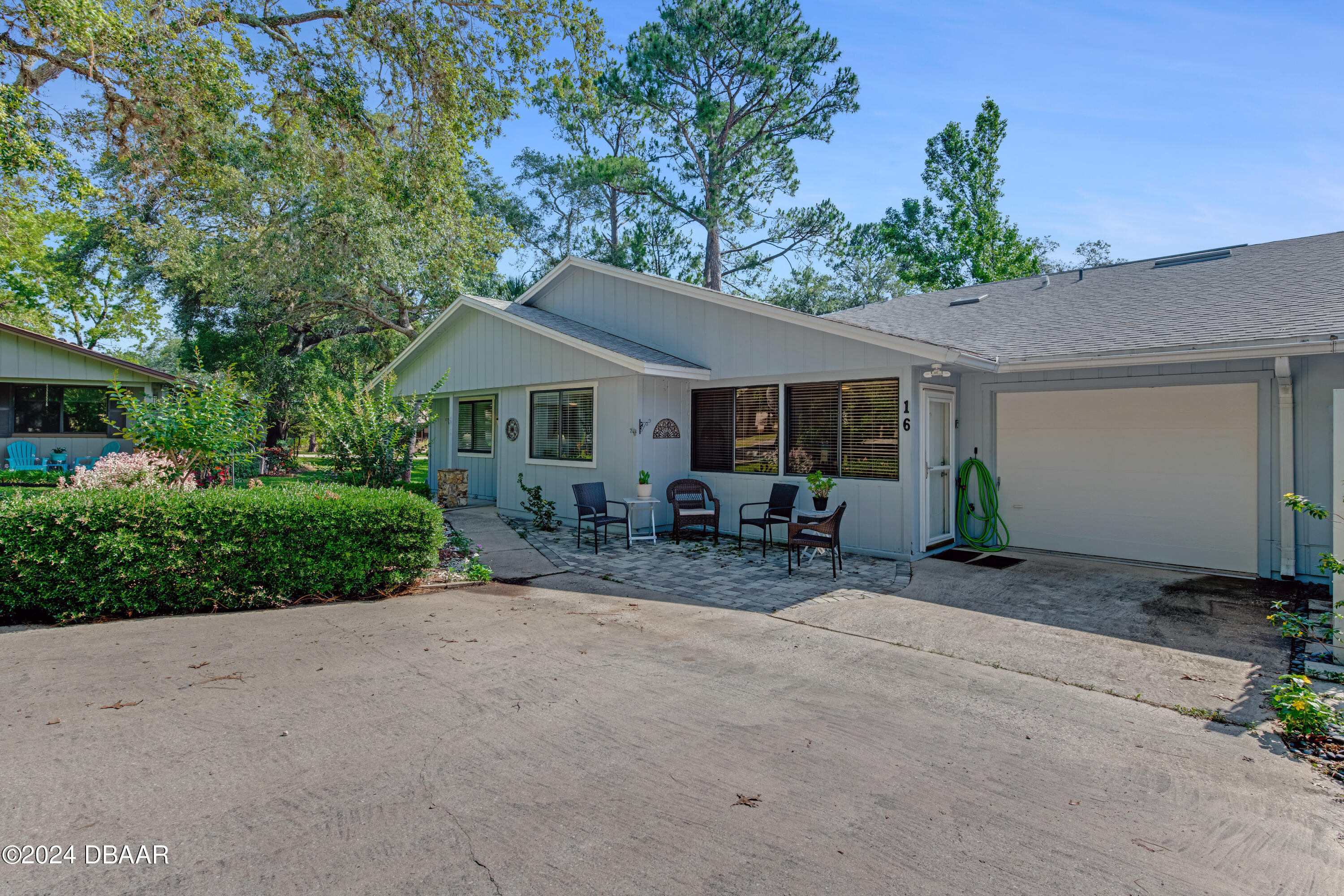 Lakepoint Cir, Port Orange, FL 32128