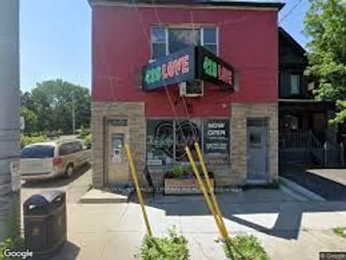 976 Main St E, Hamilton, ON, L8M1M8 | Card Image