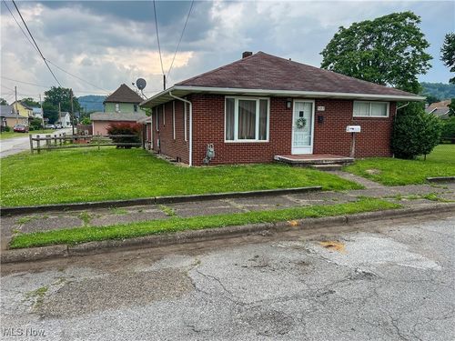 507 Wedgewood St, East Liverpool, OH, 43920-2134 | Card Image