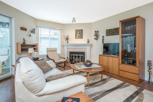 203-1378 Fir St, White Rock, BC, V4B4B2 | Card Image