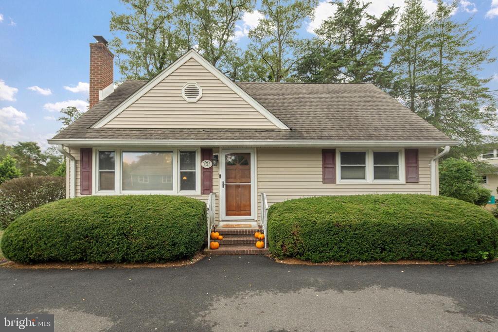 Serpentine Dr, Forked River, NJ 08731