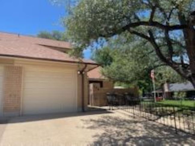 View of side of property with driveway | Image 4