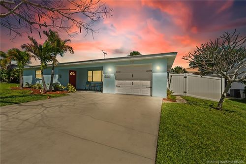 3389 Linda Dr, Jensen Beach, FL, 34957-3946 | Card Image