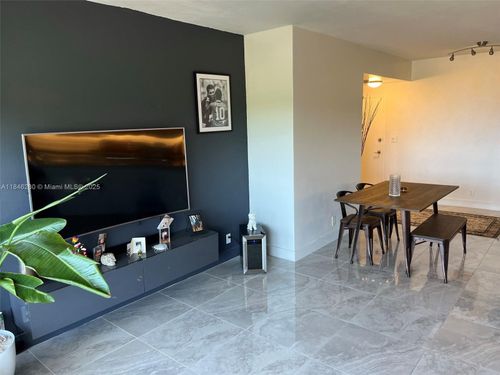 apt-5q-880 Ne 69th St, Miami, FL, 33138-5748 | Card Image