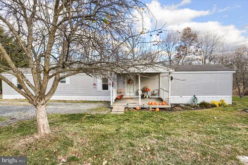 80 Barrick Hill Rd, SHERMANS DALE, PA, 17090-8402 | Card Image