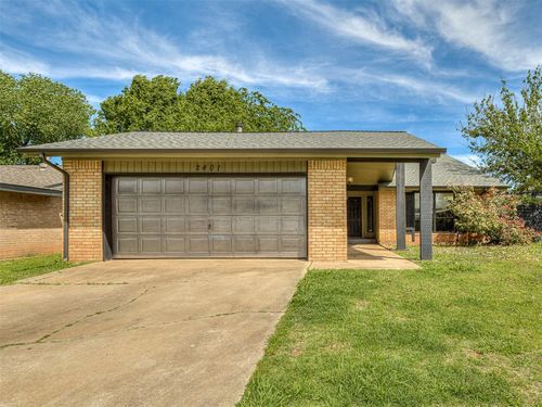 2401 Appleway Street, Edmond, OK, 73013 | Card Image