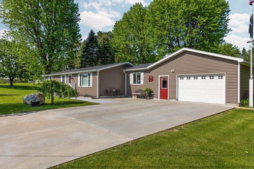 208 S Case St, Marion, MI, 49665-9705 | Card Image