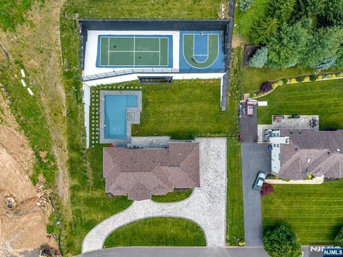 125 Hamilton Trl, Totowa, NJ, 07512-2813 | Card Image