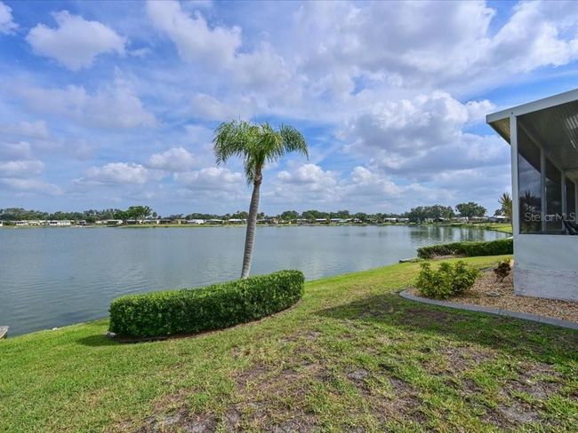 8439 Imperial Cir, House other with 2 bedrooms, 2 bathrooms and null parking in PALMETTO FL | Image 30