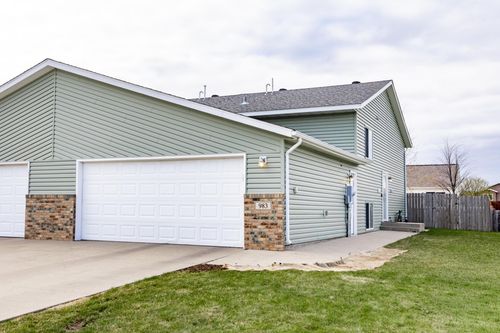 983 42nd Avenue W, West Fargo, ND, 58078 | Card Image
