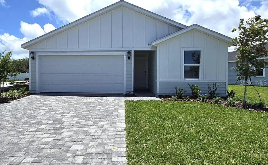 Residential Lease in PALM COAST