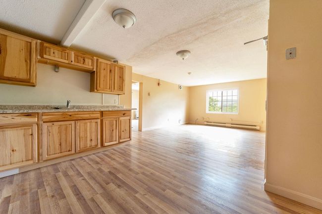 APT-4 - 30 Beech St, Condo with 2 bedrooms, 1 bathrooms and null parking in Bristol NH | Image 11