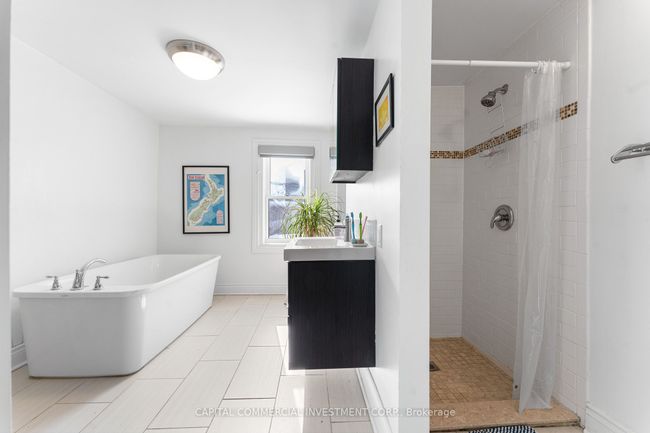 226-228 St Andrew St, Home with 4 bedrooms, 2 bathrooms and 3 parking in Ottawa ON | Image 12