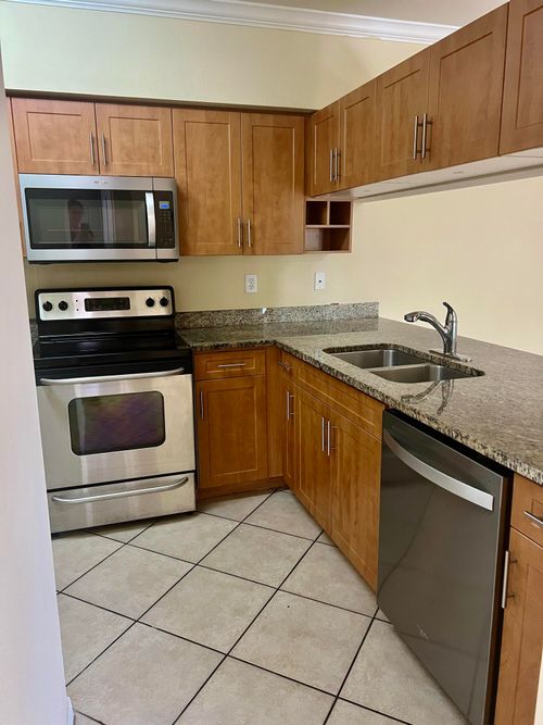 206-6426 Emerald Dunes Dr, West Palm Beach, FL, 33411-2765 | Card Image
