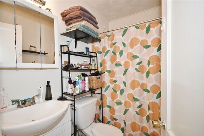 569 Loretto Rd, House other with 2 bedrooms, 1 bathrooms and 1 parking in Pittsburgh PA | Image 11