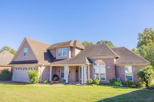 9275 Durhamshire Dr, Cordova, TN, 38016-2361 | Card Image