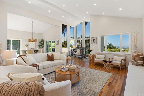 6829 Corintia St, Carlsbad, CA, 92009-5911 | Card Image