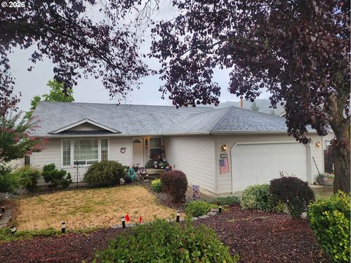 411 Sunnyside Dr, Winston, OR, 97496 | Card Image