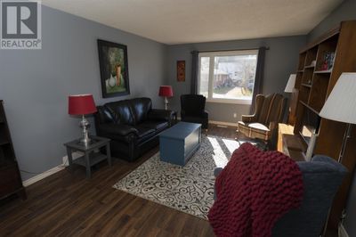 558 Tupper St, Home with 3 bedrooms, 2 bathrooms and null parking in Thunder Bay ON | Image 3