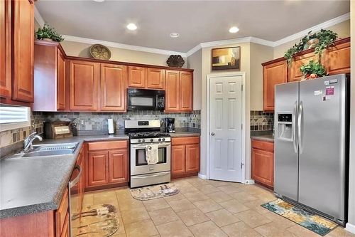 5025 Sherwood Way, Cumming, GA, 30040-8247 | Card Image