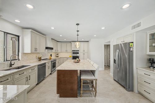 7368 E San Miguel Ave, Scottsdale, AZ, 85250-6404 | Card Image