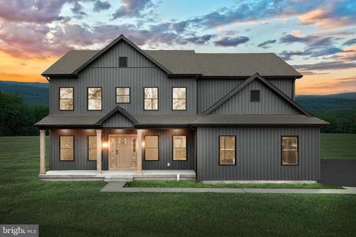 2741 Primrose Ln N, YORK, PA, 17404-8527 | Card Image