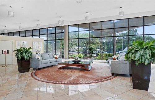 504n-250 Hammond Pond Pkwy, Newton, MA, 02467 | Card Image