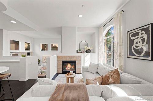 2816 Villas Way, San Diego, CA, 92108-6732 | Card Image