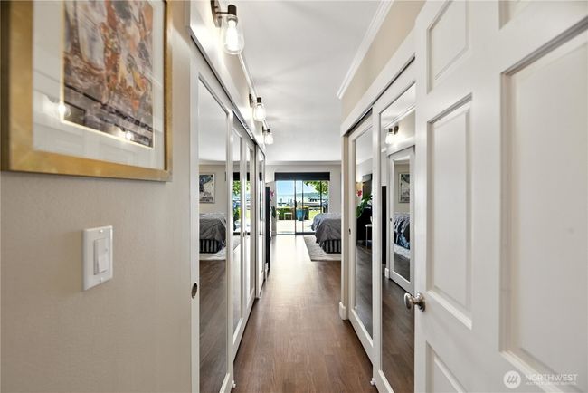 APT-101 - 9717 Ne Juanita Dr, Condo with 2 bedrooms, 2 bathrooms and 2 parking in Kirkland WA | Image 15