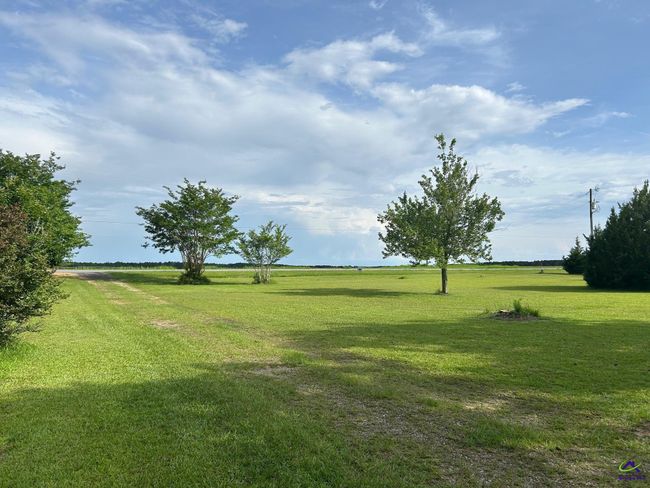 637 Grovania Rd, House other with 4 bedrooms, 2 bathrooms and null parking in Hawkinsville GA | Image 4