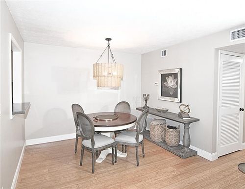 1509 Woodcliff Dr, Sandy Springs, GA, 30350-3149 | Card Image